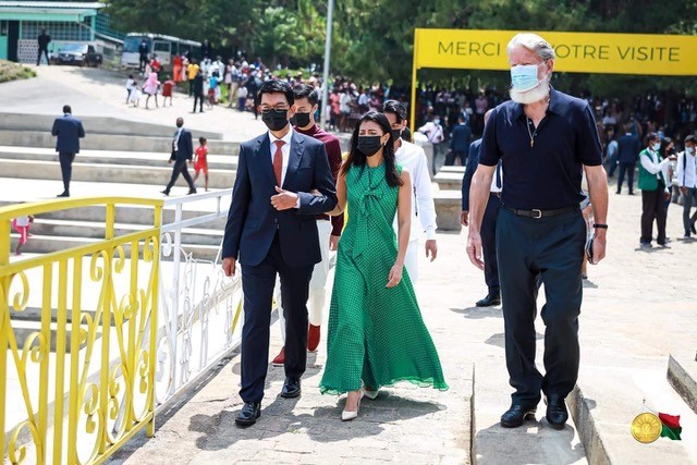 2021- Weihnachten, Weihnachtsfest und der Präsident von Madagaskar, Andry Rajoelina, immer an der Seite der Ärmsten … Danke