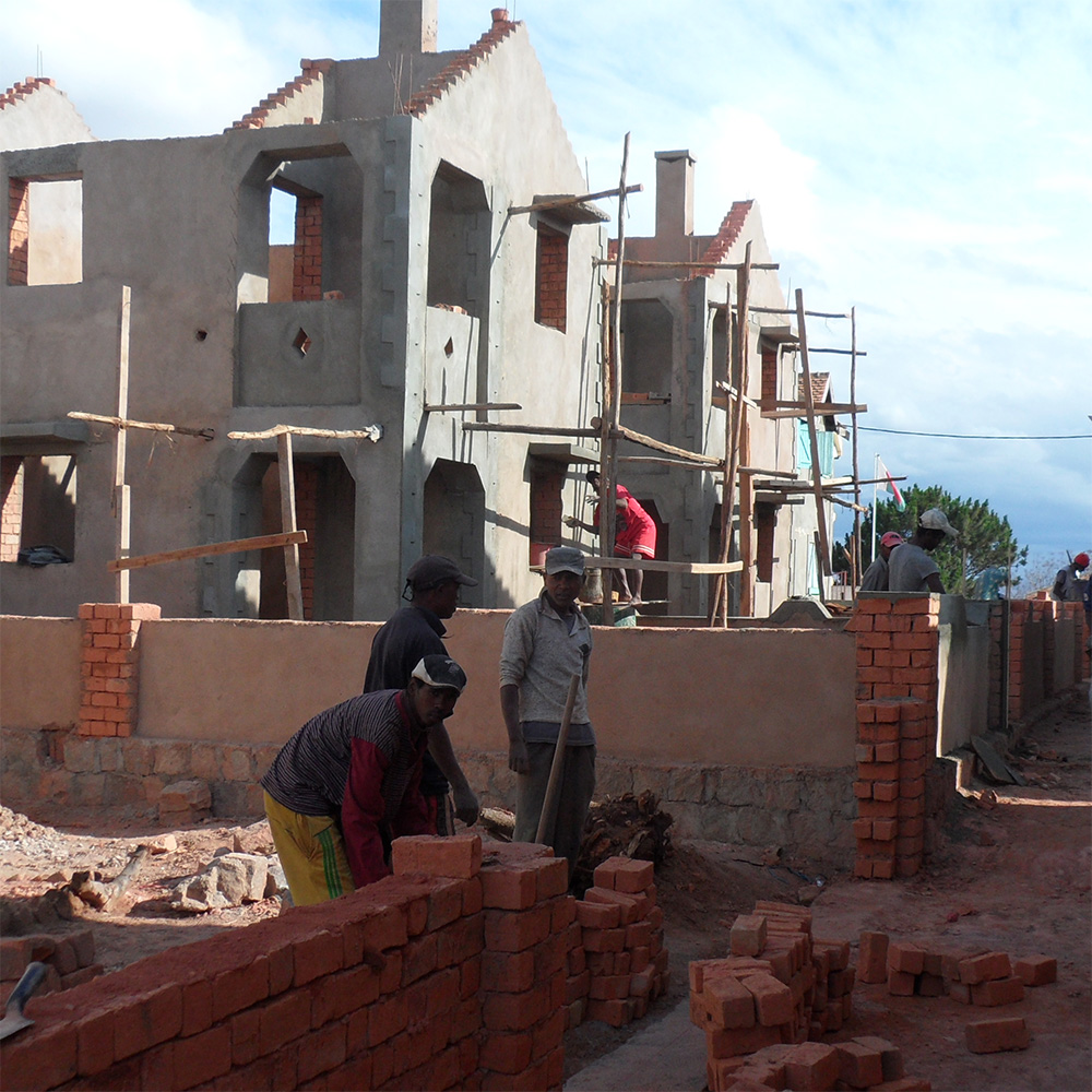 Le travail - création emploi à Madagascar Association